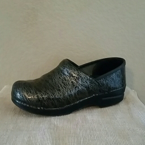 Dansko Shoes - Dansko clogs