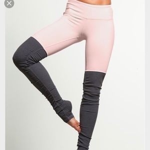 Alo goddess yoga leggings ballet pink and gray