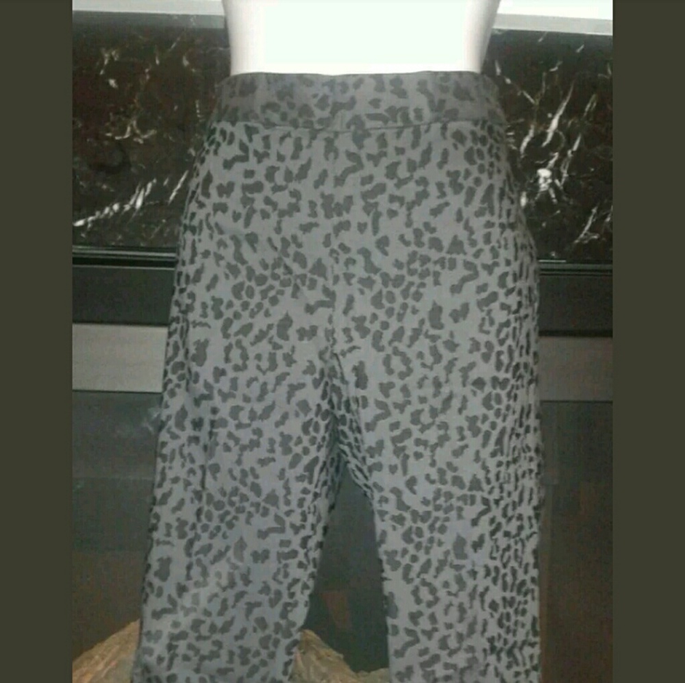 NEW AUTHENTIC NATORI PENCIL LEG PANTS