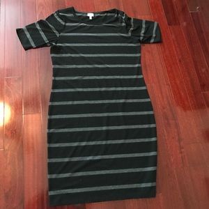 Black and grey striped Julia