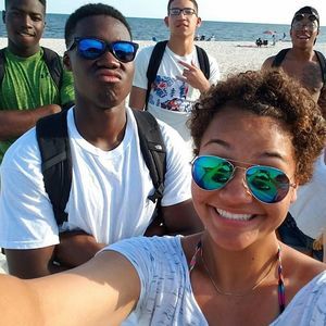 Meet your Posher, Deion