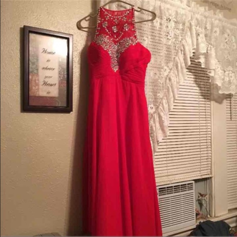 red prom dress for @krysta