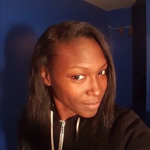 Meet your Posher, Janelle