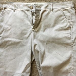 Eddie Bauer 18 khaki shorts