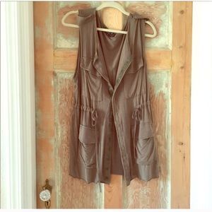 {SOLD} Olive green utility vest
