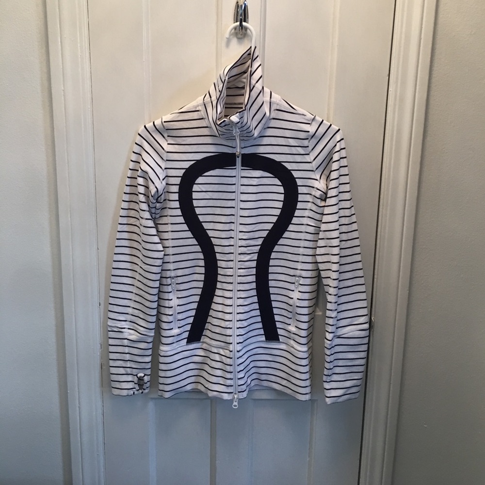 Lululemon sweatshirt. White and Navy
