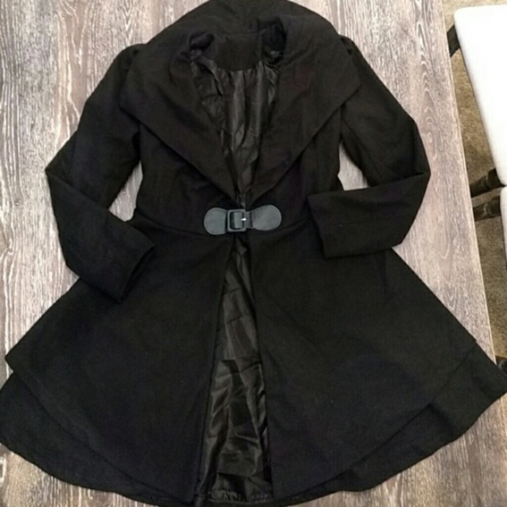 💸SOLD💸Black Flare Coat
