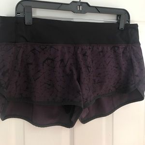 Lululemon size 10 speed short 4way