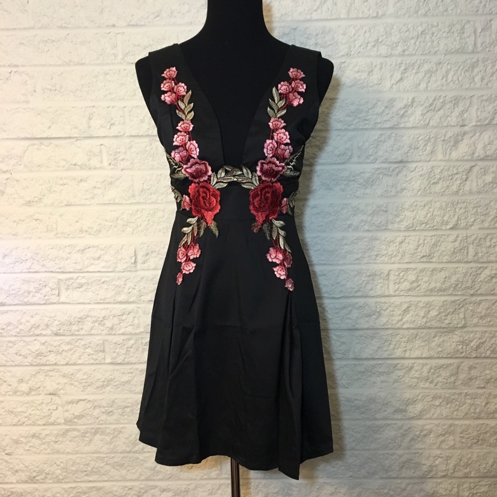 floral embroidered Scarlett dress - Picture 3 of 5