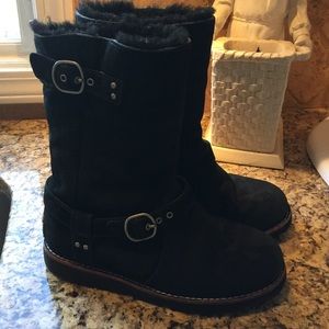 UGG BOOTS BLACK SZ5
