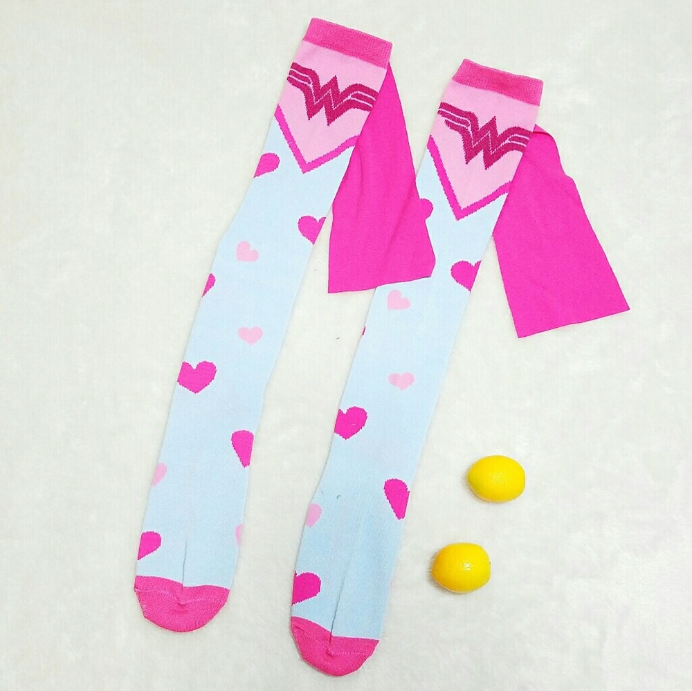 Wonder Woman Knee Cape Socks OS K16-19