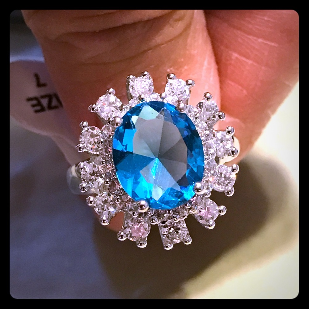 ❤️ Brand New Blue Topaz Ring