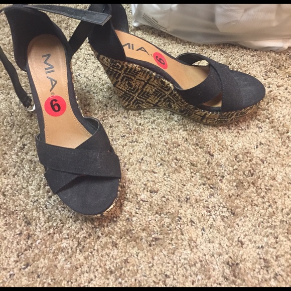 Mia Aztec wedges! - Picture 2 of 2