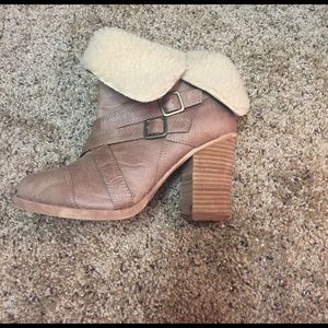 Chinese Laundry Shoes - Chinese laundry fur boots! Never worn! Chinese Laundry Shoes - Chinese laundry fur boots! Never worn!