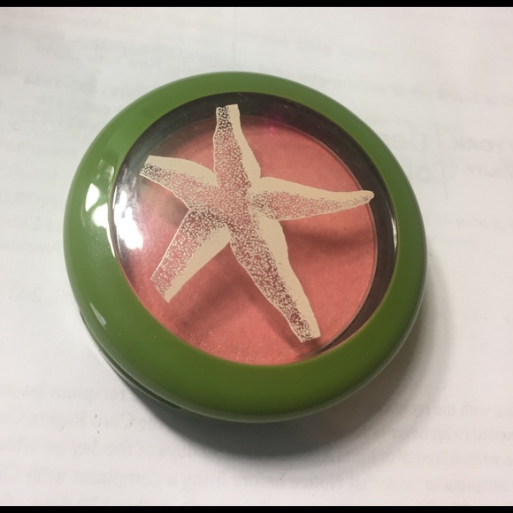 MAC Cosmetics Other - Mac to the beach "hipness"