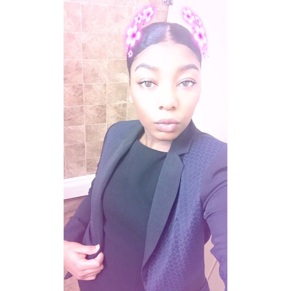 Meet your Posher, Kaila