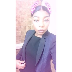 Meet your Posher, Kaila