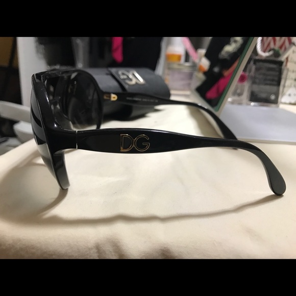 D&G sunglasses - Picture 2 of 3