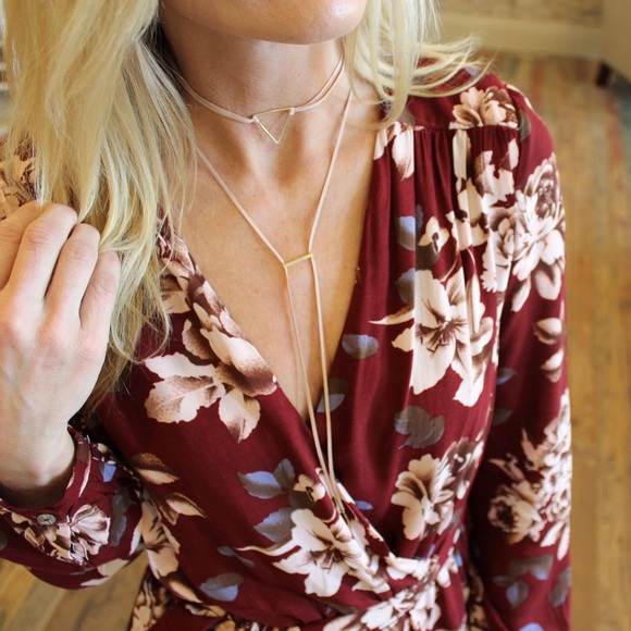 ✨LAST ONE✨Light pink suede choker necklace - Picture 2 of 3