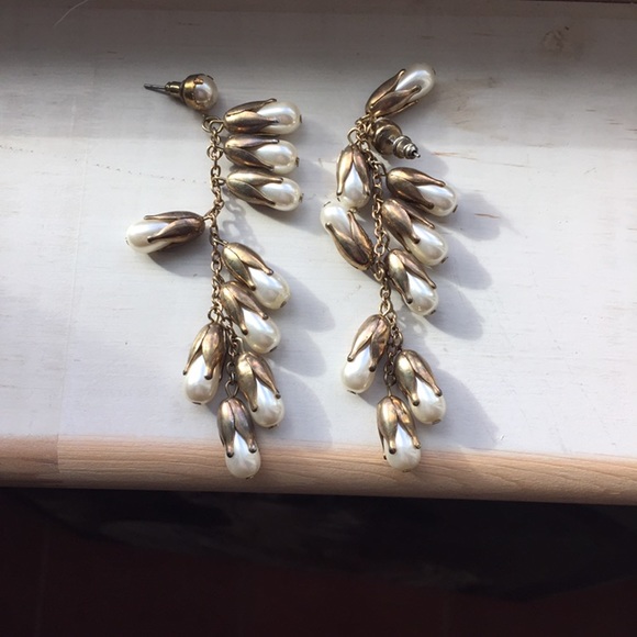 Jewelry - HP gorgeous drop earrings