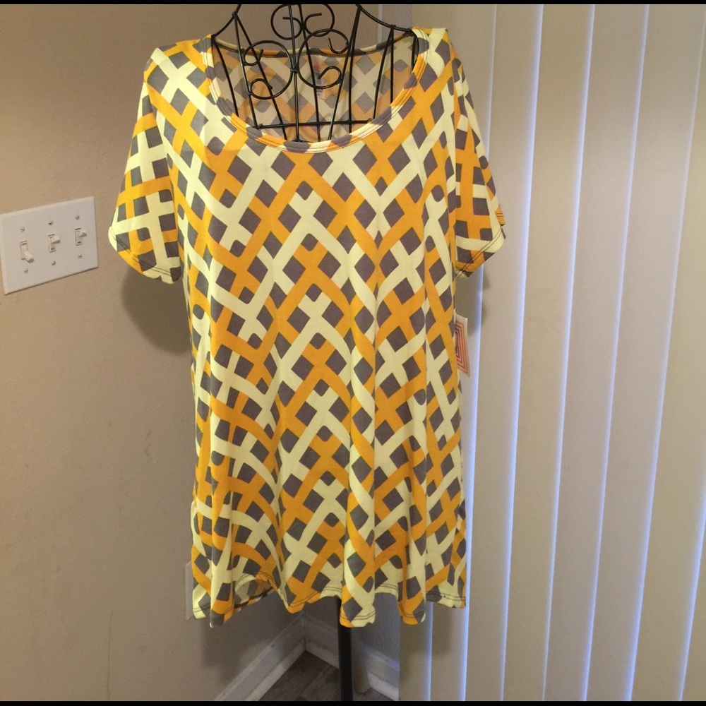 Xl lularoe classic tee Nwt