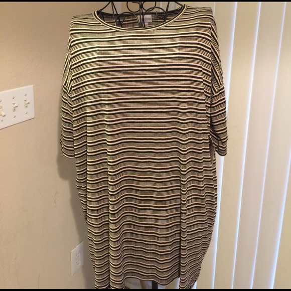 Xxs Nwt Lularoe Irma - Picture 1 of 3