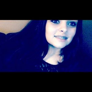 Meet your Posher, Hayley