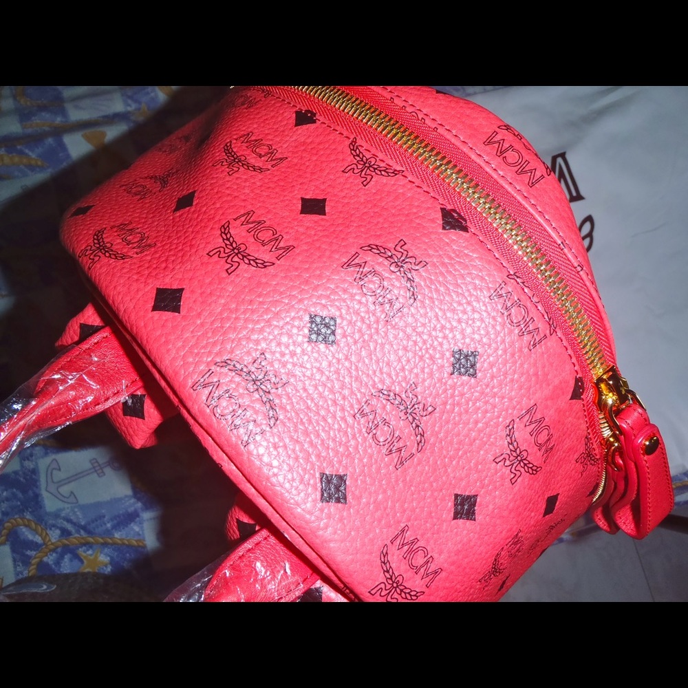 Red MCM backpack - Picture 4 of 5