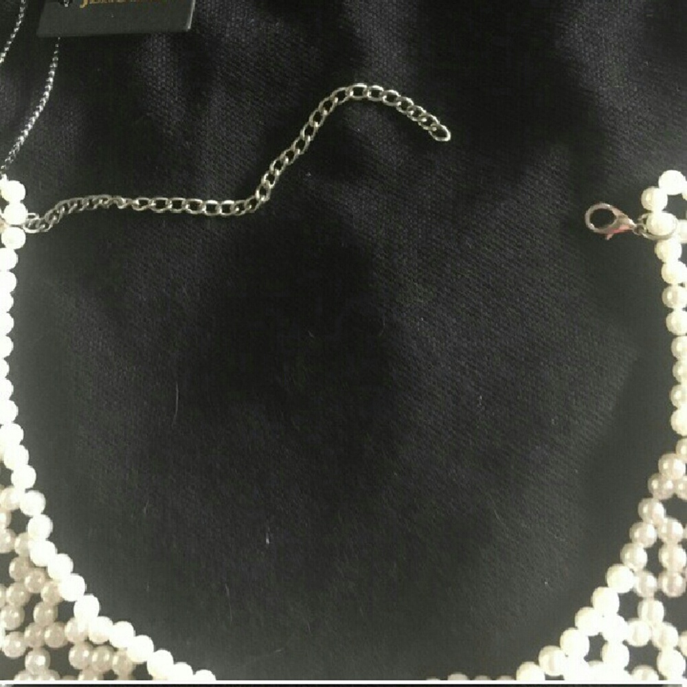 ๐๐GIFTED๐๐ Handmade White Pearl Necklace - Picture 2 of 3