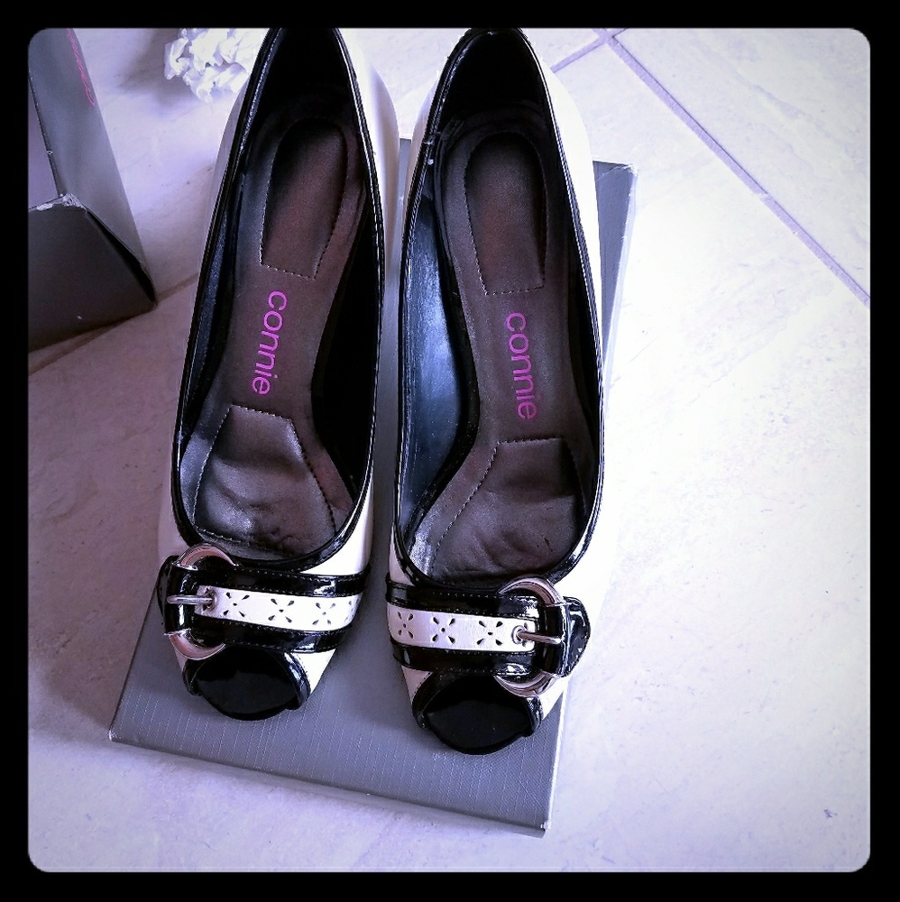 Black & white classy heels