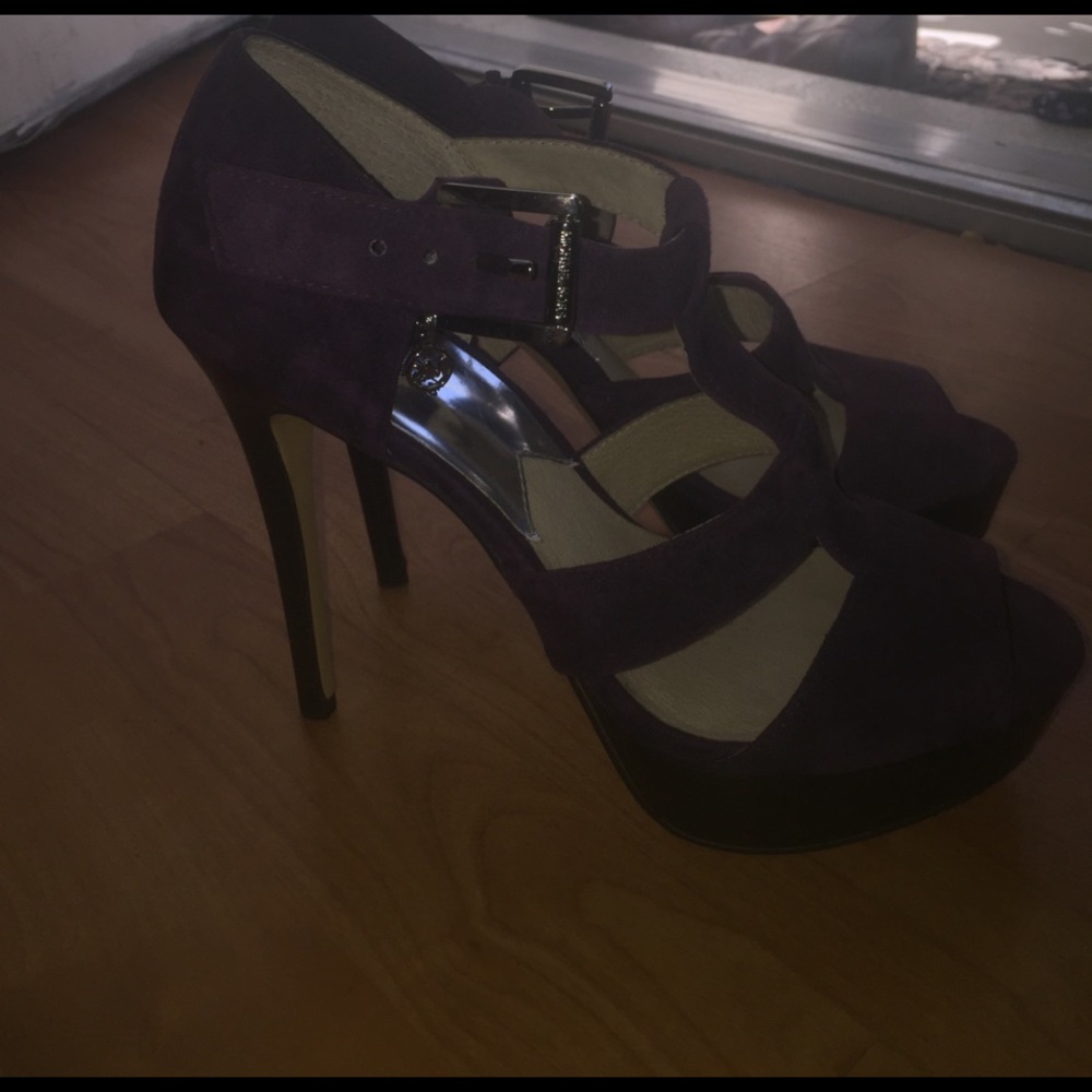 Michael kors size 7.5 purple heels