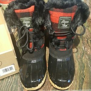 Bass Northern Red Plaid boots
