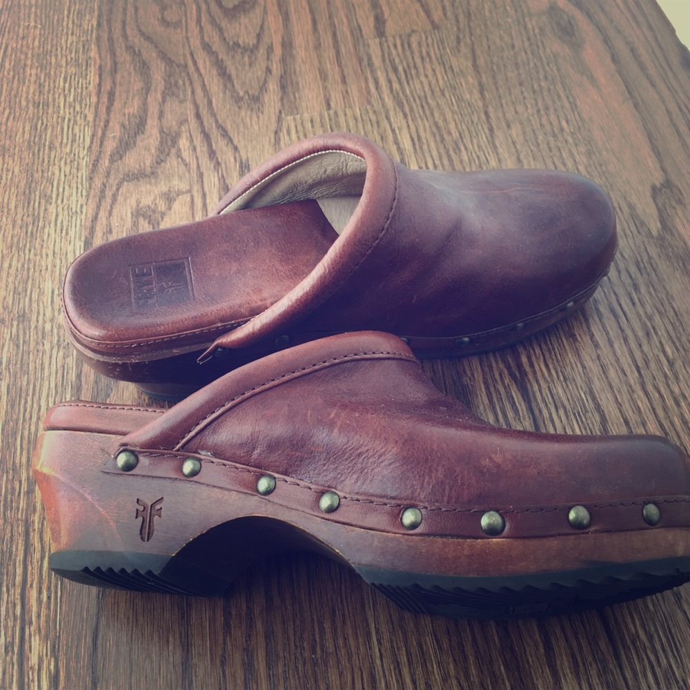 Frye Clara Campus Clog