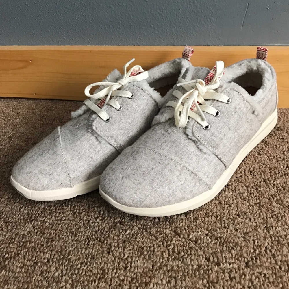TOMS Sneakers