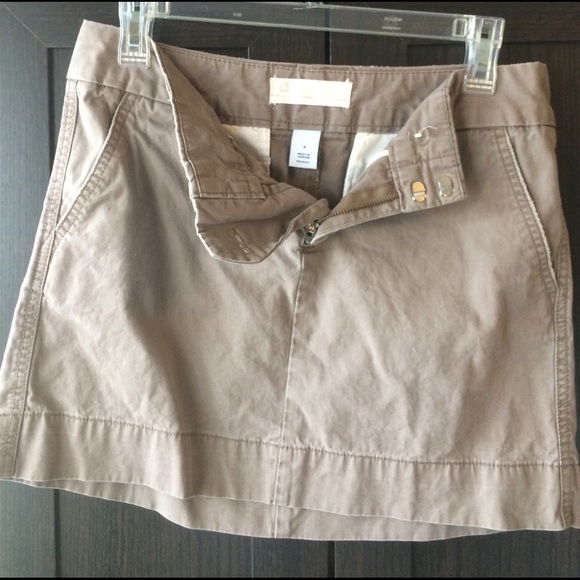 GAP Dresses & Skirts - Gap mini skirt!