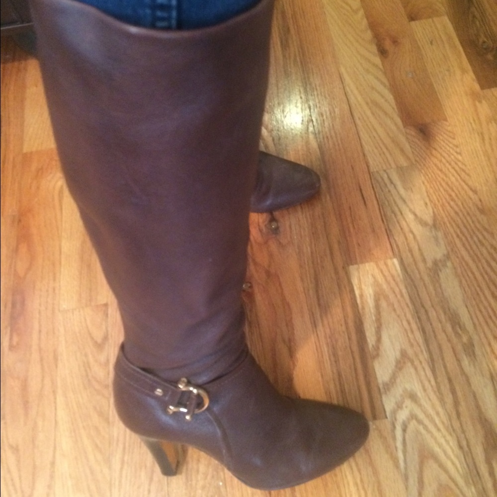 Authentic Tory Burch Brown High Boots!