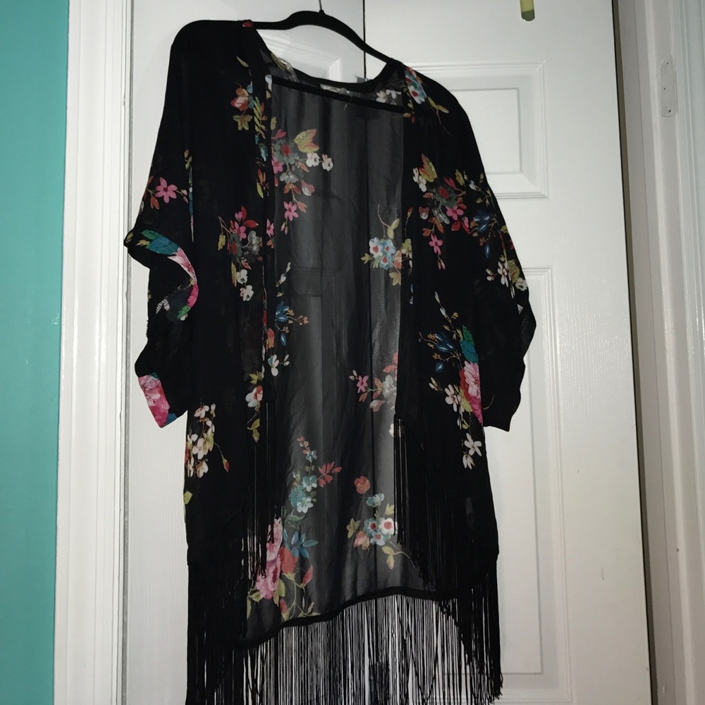 Floral fringe kimono