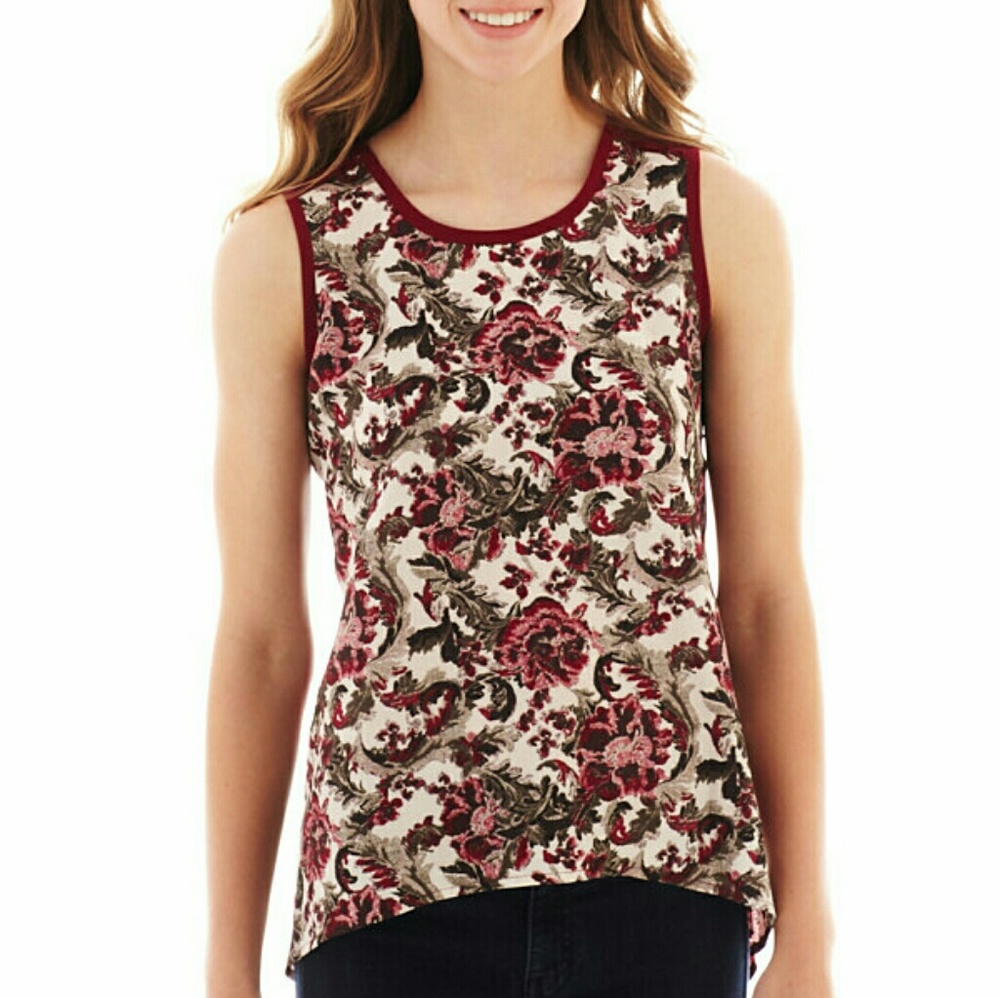 HOLLYWOULD Junior's Hi-Lo Sleeveless Top; XL