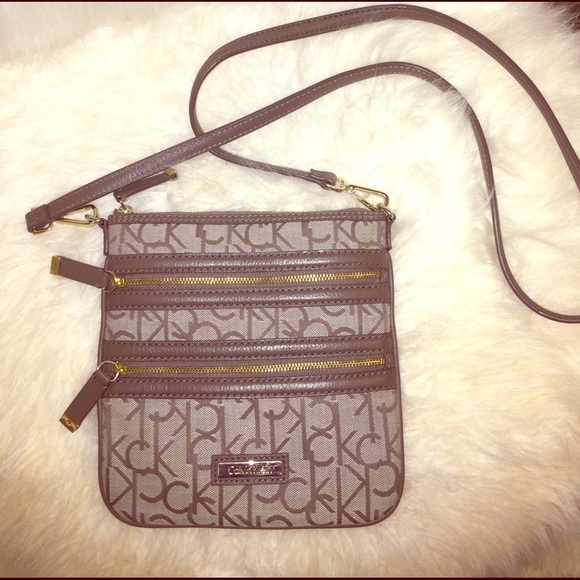 Purse - Picture 1 of 1