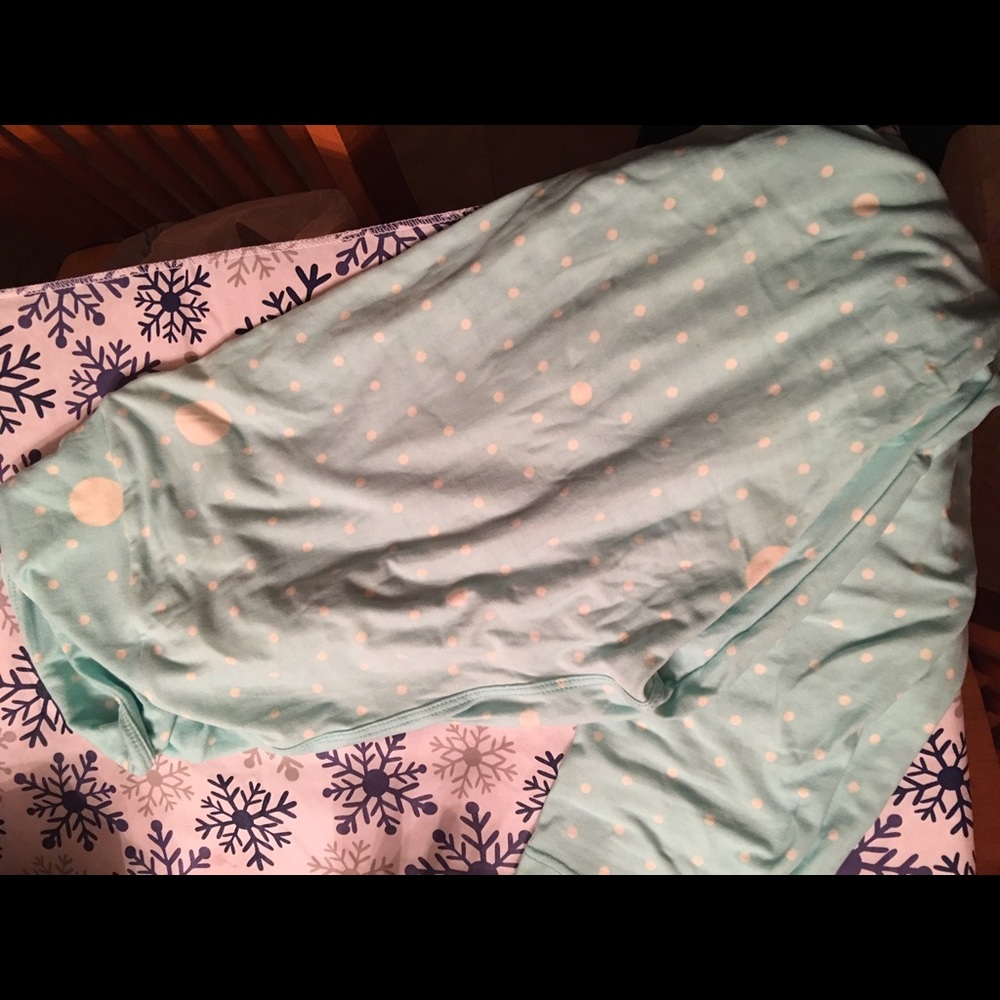 LulaRoe TC mint polka dot leggings