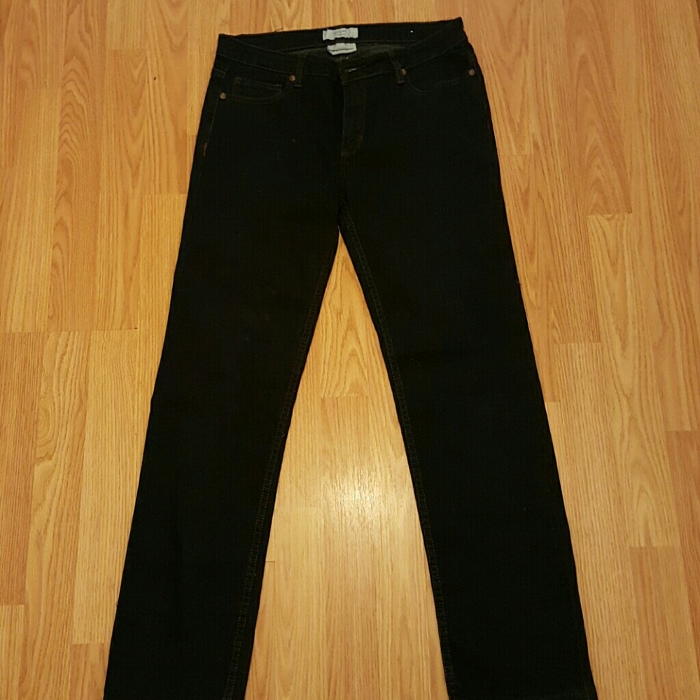 NWOT, NEVER WORN Dark Denim Jeans