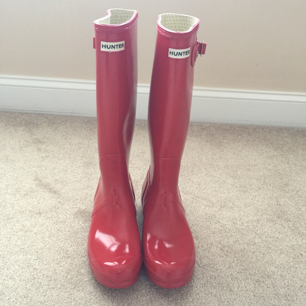 Hunter women's original tall gloss red rain boots