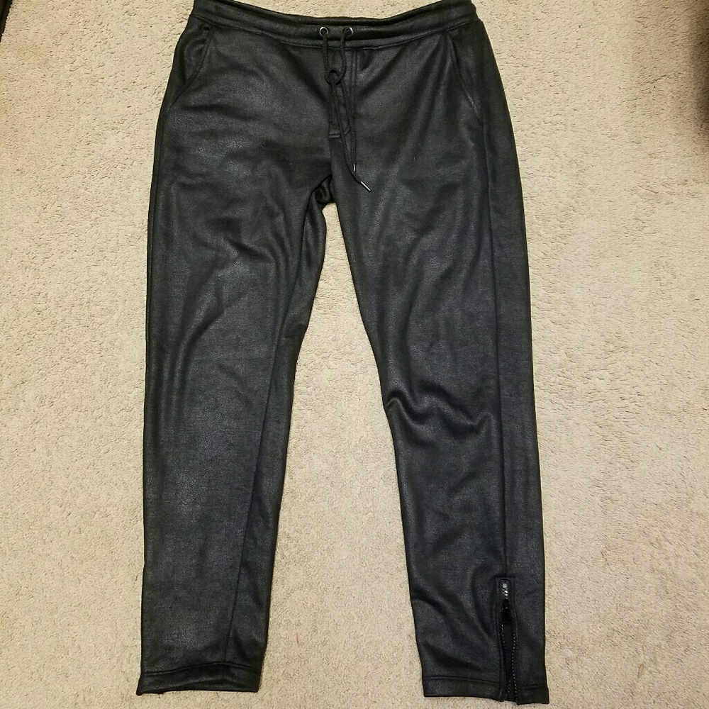 Forever 21 Sz L metallic black joggers
