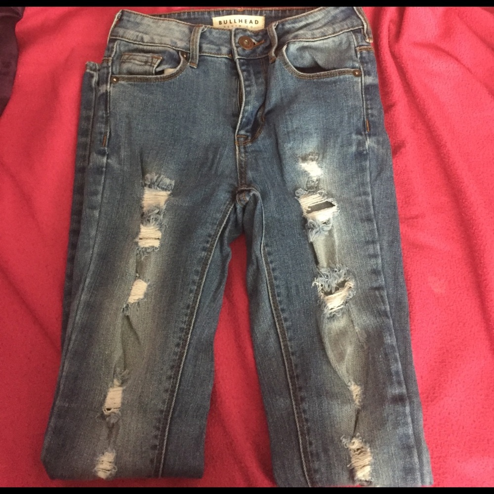 High rise ripped jeans