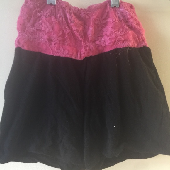 Booty shorts - Picture 1 of 2