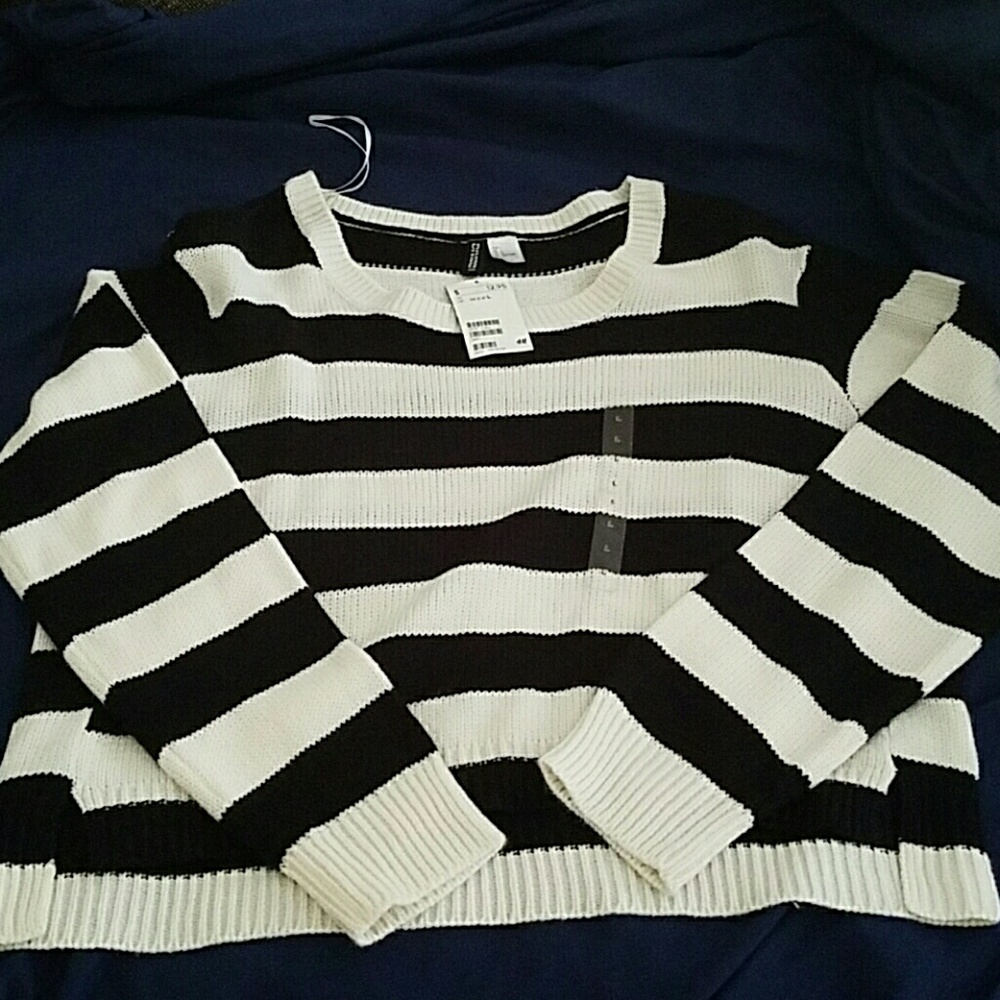 H &M sweater
