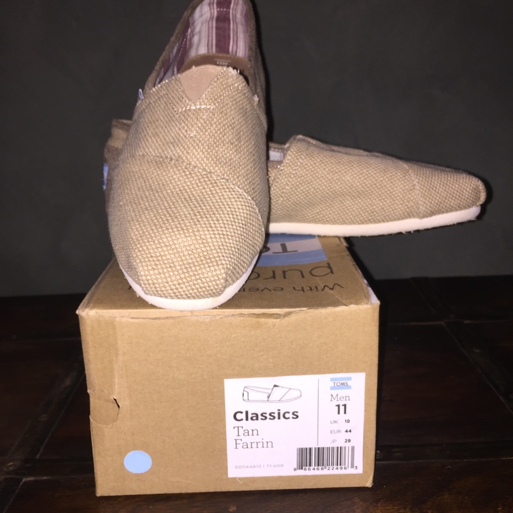 ❌SOLD❌Men's classic tan toms