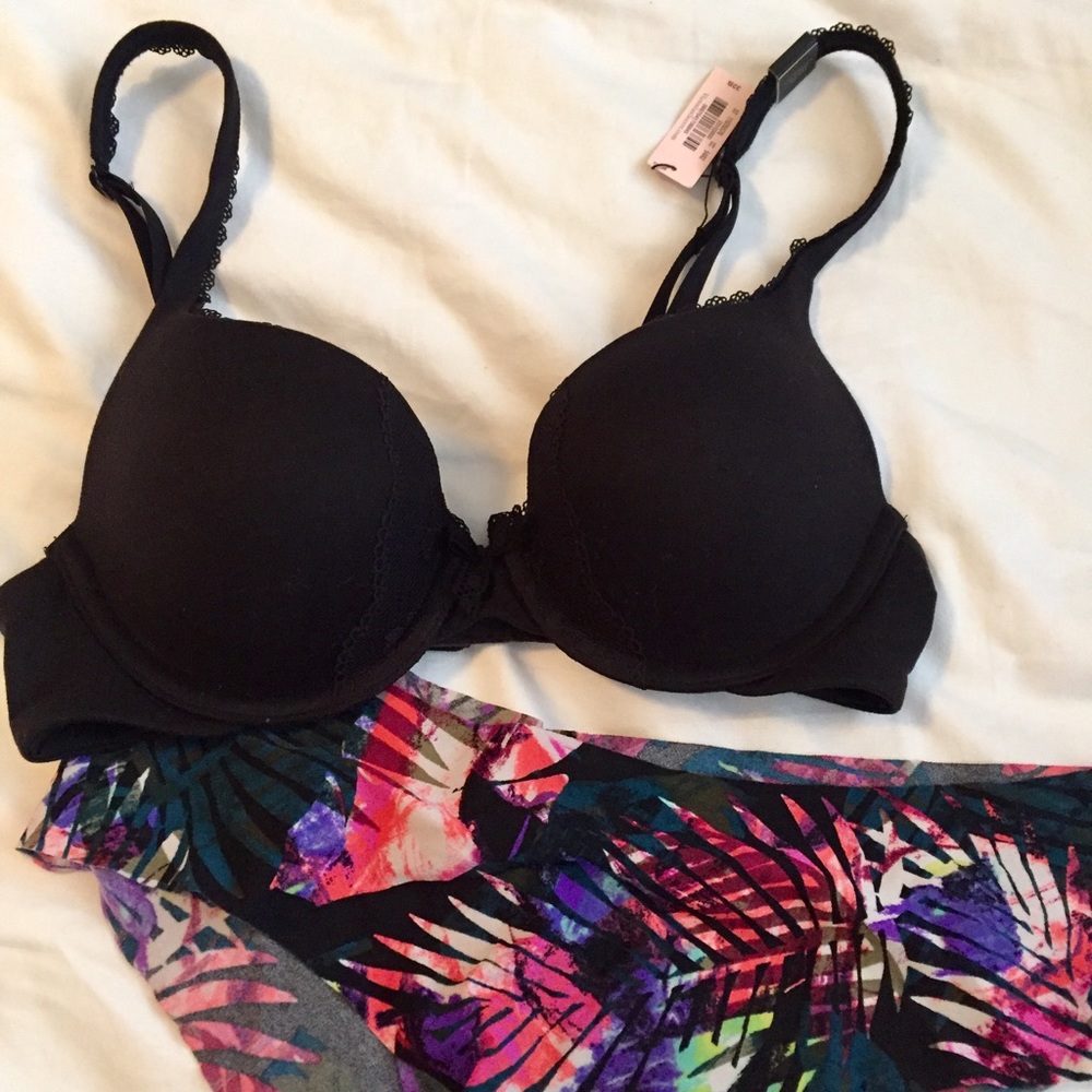 NWT VS bra
