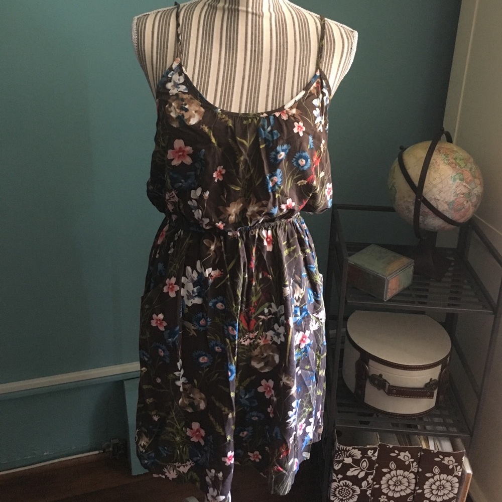Floral print sundress w/ pockets
