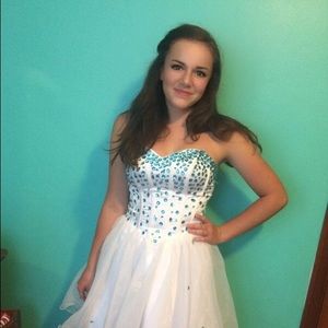 Meet your Posher, Alana